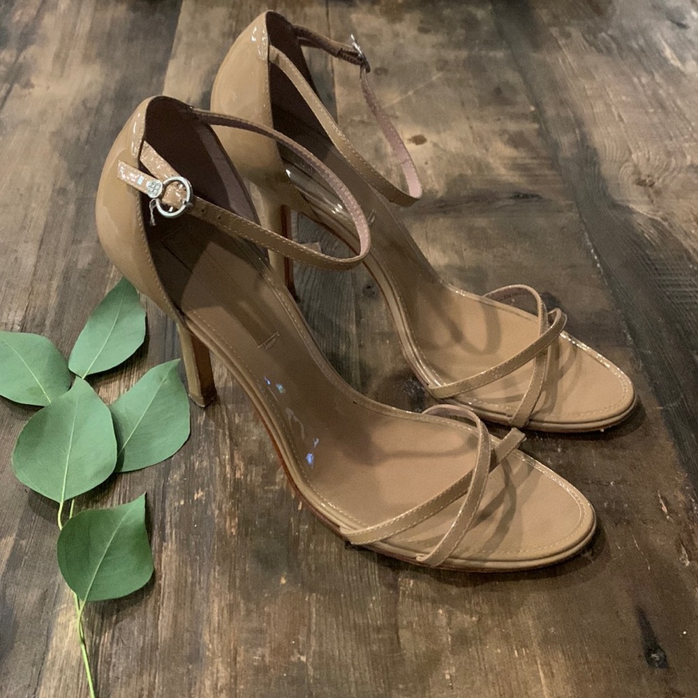 BCBG MAXAZRIA Heels